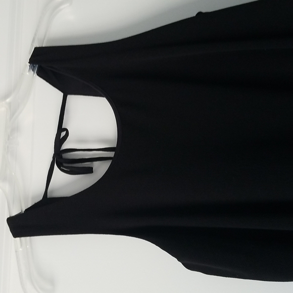 Black dress - Picture 2 of 6